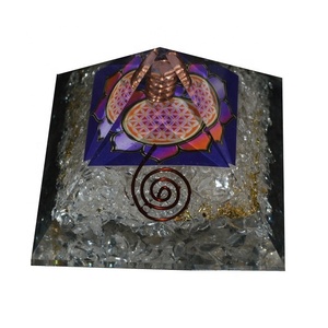 Pyramides en agate orgonite de 50-60 mm, best-seller, cristal de pierre précieuse, style Feng Shui, sculptées, pour la guérison - Product Image 1