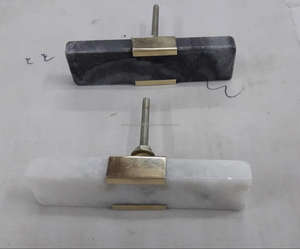 Pintura de Resina Hecha a Mano de Alta Calidad con un Lindo Diseño de Ángel, Técnica de Fundición, Decoración para el Hogar y Regalo Empresarial de la India - Product Image 1