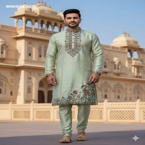 Collection de vêtements de mariage de créateurs, dernières tendances, en soie avec broderies Daman et multicolores, ensemble kurta-pantalon, fournisseur mondial. - Product Image 1