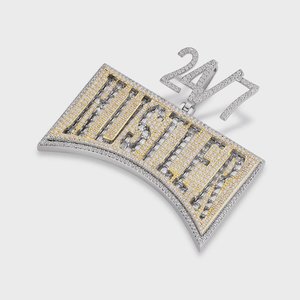 Colgante con Letra Inicial Personalizada de Diamante Moissanita VVS Corte Baguette y Redondo, Estilo Hip Hop Iced Out 24/7 Hustler - Product Image 4