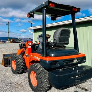 Compact Kubota R430 Wheel Loader 4WD Hydraulic Loader For Construction Material Handling And Heavy Duty Work - Product Image 2