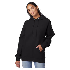 Sudadera con capucha negra personalizada para hombre, suave, de forro polar, estilo casual y urbano. - Product Image 4