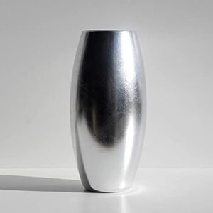 Jarrón Minimalista de Metal para Mesa, Diseño Ovalado Hecho a Mano, Acabado Negro y Gris - Product Image 5