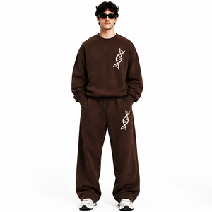Survêtement Homme Marron Imprimé Durable à Fermeture Éclair Intégrale, Col Montant, Coupe Ample, Tenue Décontractée avec Poches Latérales, Logo Personnalisé – Meilleures Ventes - Product Image 1