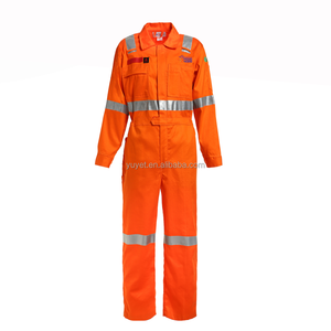 Ropa de Trabajo Resistente al Fuego con Nuevo Diseño Cómodo y Reflectante - Product Image 2