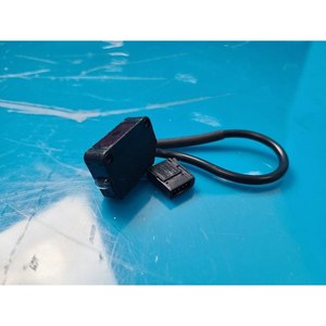 โอมรอน E3Z-LT61-L เซนเซอร์เลเซอร์แบบลำแสงผ่าน ใช้เป็นอุปกรณ์อะไหล่ของอุปกรณ์เซมิคอนดักเตอร์รุ่นเก่า - Product Image 3