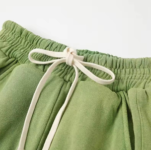 กางเกงขาสั้นผ้าฝ้ายคุณภาพสูง 100% หนานุ่ม ซักย้อมสีแบบวินเทจ และชุดกางเกงขาสั้นแบบสั่งทำพิเศษสำหรับผู้ชายและผู้หญิง - Product Image 3