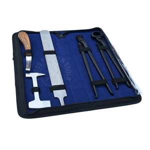 ชุดเครื่องมือช่างตัดแต่งกีบม้าแบบหนัก พร้อมที่ตัดกีบสีดำ  ใบมีดเหล็กคมสองด้าน  มีดตัดแต่งกีบ  ตะไบขัดกีบ และที่ดึงตะปู - Product Image 1