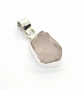 Pendentif Solitaire Élégant en Quartz Rose Naturel Brut et Argent Sterling 925 Sertie de Pierres, Unisexe, Minimaliste, pour Usage Quotidien - Product Image 1