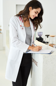 Blouse de laboratoire blanche tissée pour femme, uniforme d'hôpital, blouse de médecin, 3 poches, fermeture à boutons-pression - Product Image 4