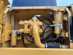 รถขุดมือสอง Caterpillar 330BL ใช้งานน้อย ชั่วโมงการทำงานต่ำ เหมาะสำหรับงานก่อสร้าง เหมืองแร่ และงานดิน - Product Image 3