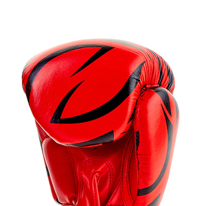 Gants de boxe entièrement personnalisés en cuir synthétique imprimé flamme rouge et noire, avec sangle de poignet réglable et fermeture auto-agrippante - Product Image 3