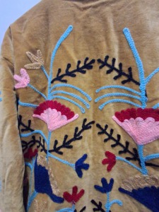 Chaqueta de Terciopelo Bordada a Mano de Primera Calidad para Mujer, Abrigo Artesanal con Diseño Floral Botánico, Estilo Vintage - Product Image 6