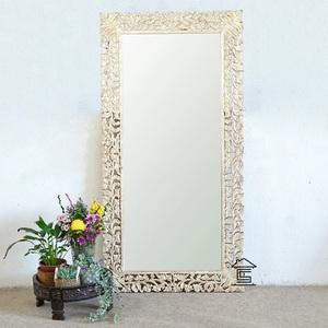 Handcrafted Wooden Round <b>Mirror</b> Ornamental Rustic <b>Frame</b> Stylish Decorative Accent for Chic Home Styling - Product Image 5