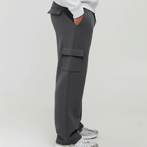 Pantalon de survêtement décontracté sur mesure pour homme en molleton, polyester/coton, toile écologique, épais, coupe oversize avec poches cargo latérales - Product Image 2