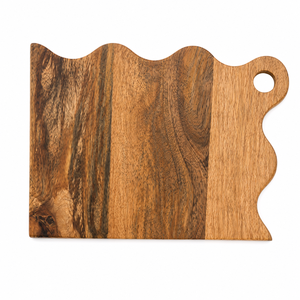 Planche à découper en bois artisanale avec poignée |   Planche à découper en bois de qualité supérieure |   Planche de service pour fromages, pains et charcuteries - Product Image 3