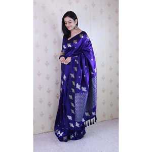 ผ้าไหมทอเนื้อนุ่มสีม่วงอ่อนลาย Zari สองชั้น พร้อมเสื้อคลุมสำหรับผู้หญิงลายขอบรูปนก - Product Image 3