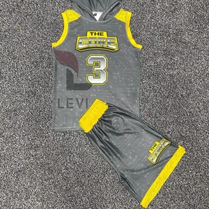 ชุดฟุตบอล 7 คนแบบกำหนดเองสำหรับผู้ใหญ่ ไซส์พลัส พิมพ์ลายดิจิทัล โลโก้ด้านหน้า เสื้อฮู้ดดี้และกางเกงขาสั้นชุดกีฬา - Product Image 1