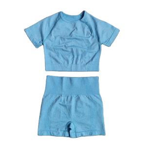 Ropa Deportiva Personalizada de Canalé para Mujer, Conjunto de Yoga de 2 Piezas con Pantalones Cortos, Ropa Deportiva Transpirable - Product Image 2