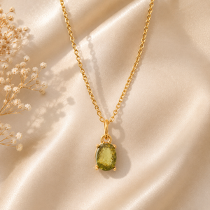 Collier pendentif en Moldavite naturelle brute, pendentif en pierre précieuse non taillée, collier minimaliste de guérison, authentique météorite, collier pour femme - Product Image 4