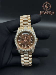Reloj de Diseño Mossinate de Acero Inoxidable con Diamantes, Resistente a Arañazos y Ajuste Cómodo, Disponible a un Precio Accesible - Product Image 2