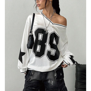 Jersey Oversize de Estilo Urbano Unisex, Top de Malla de Manga Larga Hip Hop, Cuello en V Retro, Deportivo, Personalizado, 100% Poliéster, Transpirable e Impermeable - Product Image 3