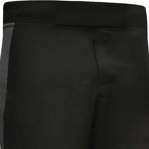Shorts MMA en tissu polyester/nylon doux au toucher avec des caractéristiques respirantes et à séchage rapide, construction légère, coupe équilibrée, mouvement libre - Product Image 3
