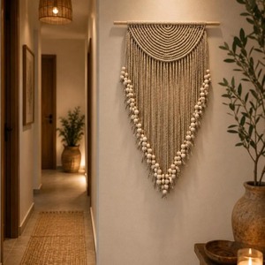 Décoration murale en macramé avec perles naturelles en forme de triangle, décoration d'intérieur, pièce d'art pour le salon, emballage en une seule pièce - Product Image 4