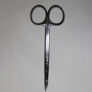 Tijeras Quirúrgicas Manuales de Precisión Mundial Reynolds Delicate de 13 cm, Acero Inoxidable, Rectas y Curvas - Product Image 5