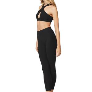 Fabrication de qualité supérieure couleur noire entraînement vêtements de Fitness ensemble de Yoga de gymnastique soutien-gorge de sport personnalisé taille haute collants de course ensemble de Yoga - Product Image 1