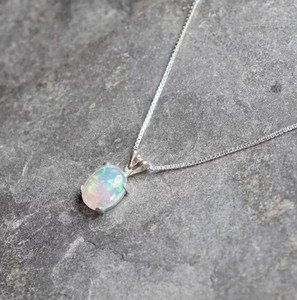 Collier pendentif en opale d'Éthiopie naturelle, argent sterling 925, bijoux délicats en opale, cadeau minimaliste pour femme, pierre de naissance d'octobre - Product Image 4