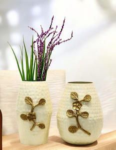 Ensemble de vases de table en métal ivoire artisanal Premium Unicorn, design feuille d'or, fait main, résistant à la rouille, pour mariage - Product Image 6
