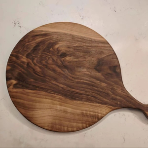 Tabla de cortar de madera de nogal premium con asa para colgar, 30 cm x 45 cm, tabla de preparación y servir de madera dura con vetas naturales para el hogar - Product Image 1