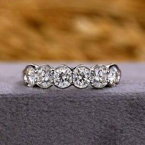 Bague de mariage en diamant de laboratoire Bague de fiançailles demi-éternité empilable simple Or blanc massif 14k Certifié IGI Bijoux Vana Her - Product Image 3