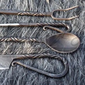 Ensemble de couverts médiévaux anciens, forgés à la main, en fer rustique, 4 pièces - Product Image 3