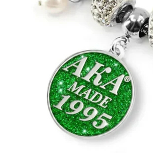  Bracelet pour femme fabriqué en 1995, élégant, couleur vert et argent, bijou à breloques, accessoire de mode pour poignet, inspiré des sororités, qualité supérieure - Product Image 6