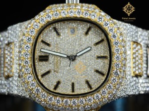 นาฬิกาเพชรหรูสำหรับผู้ชาย Pahal Jewels ตัวเรือนทองคำเหลืองทรงสี่เหลี่ยม 42 มม. ระบบอนาล็อก แสดงวันที่ กลไกควอตซ์ ตัวล็อคแบบผีเสื้อ - Product Image 6
