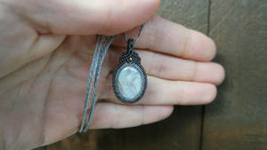 Collier pendentif bouddhiste en alliage de cuivre et de zinc, perle d'eau douce, fait à la main, style bohème, macramé, réglable, bijoux unisexe, papillon - Product Image 2