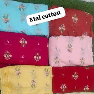 Tissu en coton brodé respirant de haute qualité, poids moyen, doux, pour vêtements ethniques, saris et accessoires - Product Image 1