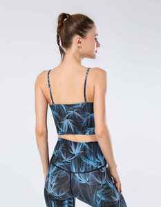 Nouvel ensemble de yoga pour femmes, personnalisé, imperméable, réversible, respirant, léger, avec impression par sublimation. - Product Image 4