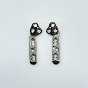 Placas de Bloqueo TPLO de Alta Calidad, Tamaño Estándar de 2.7mm, Juego de 2 Piezas, Precontorneadas, Estilo Voi 316L, para Cirugía Veterinaria en Gatos y Perros - Product Image 1