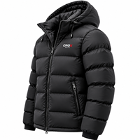 Blouson d'hiver matelassé noir pour homme grande taille avec capuche amovible en fourrure de mouton brodée, fermeture éclair et logo frontal
