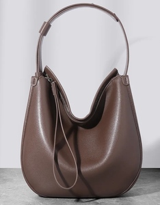 Bolso Bandolera de Cuero Genuino de Alta Calidad – Diseño Duradero de Cuero Puro Premium - Product Image 1