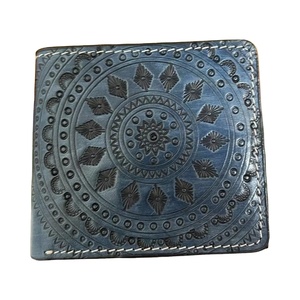 กระเป๋าสตางค์ผู้ชายแบบพับสองตอนลายแมนดาลาสีฟ้าทำด้วยมือวัสดุอื่นที่มีการปิด RFID ทำในอินเดีย - Product Image 1