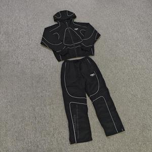 Chaqueta con capucha de alta calidad, OEM, personalizada, ligera, cortavientos, con diseño de patchwork, con cremallera, y pantalones deportivos para correr. - Product Image 2