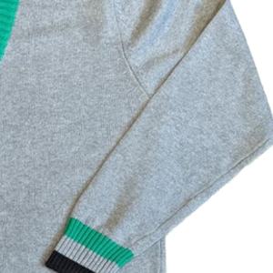 Cárdigan Universitario Unisex con Logo Bordado Personalizado Cuello en V Manga Larga Suéter Botón Patrón Decoración Bolsillos - Product Image 4