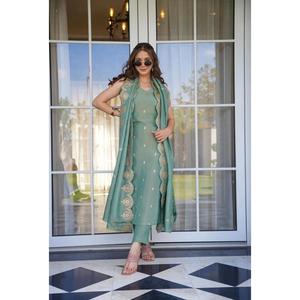 ผ้าไหมปักลายสำหรับงานปาร์ตี้พื้นล่างสุดแสนเซ็กซี่ - Product Image 5