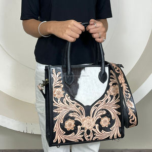 Sac fourre-tout en cuir véritable pour femme, style boutique western, en cuir de vachette repoussé, sac à main de cowgirl, sac à bandoulière - Product Image 4