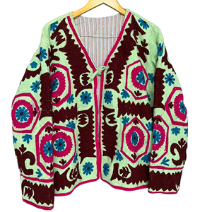 Veste en coton brodée à col en V faite à la main pour femmes, motif floral de paon, style bohème chic, vêtement d'extérieur - Product Image 1