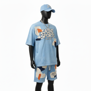 Conjunto de camiseta y pantalones cortos para hombre, algodón jersey premium GSM, lavado ácido, azul, con apliques de chenilla y logotipo personalizado. - Product Image 4